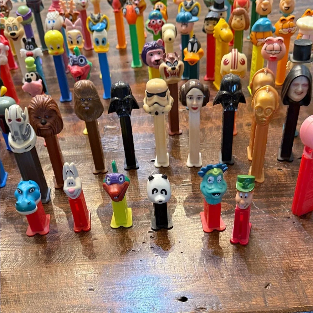 PEZ Vintage Dispenser Collection - Picture 10 of 13